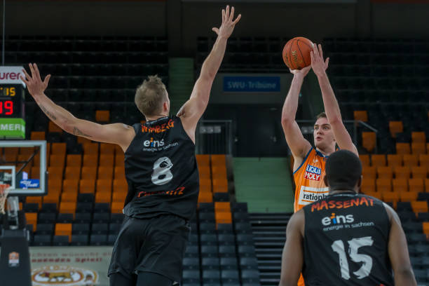 考虑换帅的 考虑换帅的