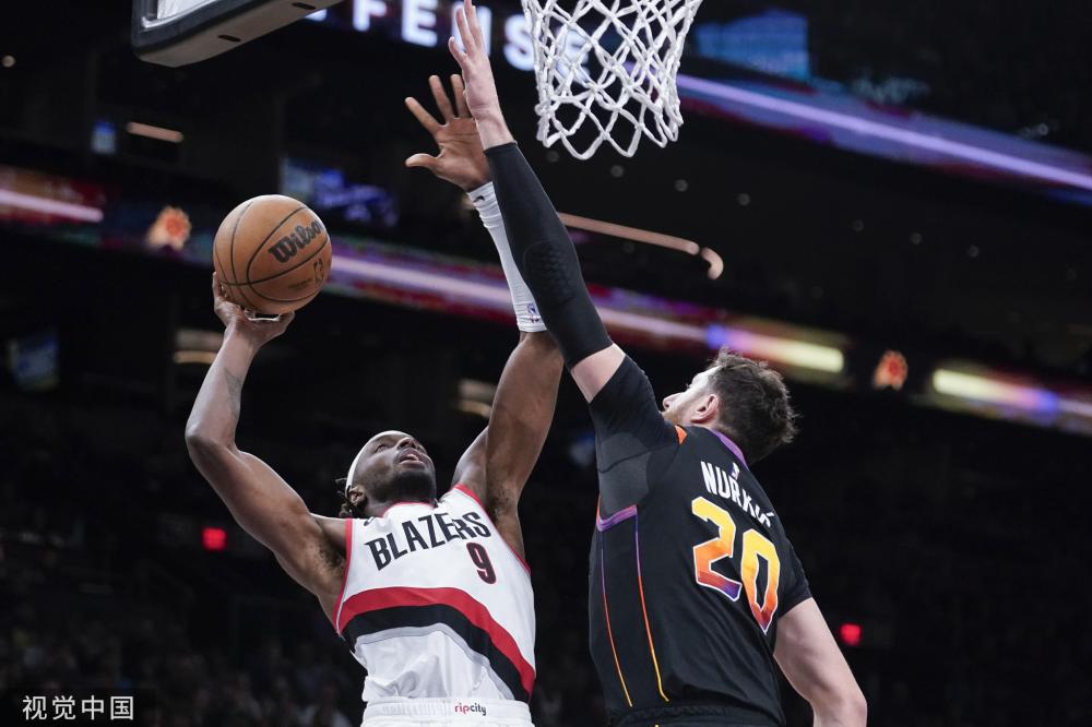 自己受邀担 自己受邀担