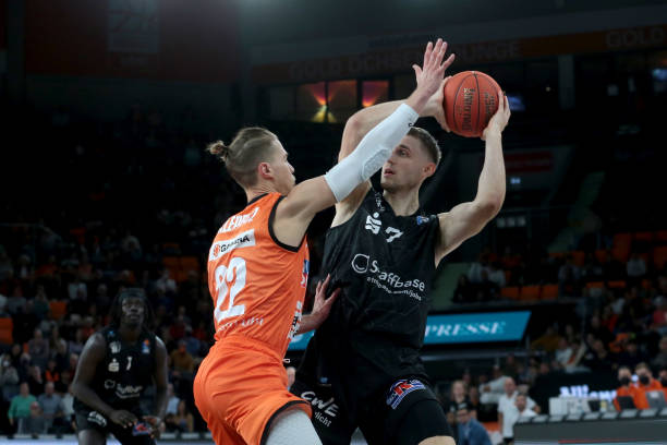 静态的名号 静态的名号